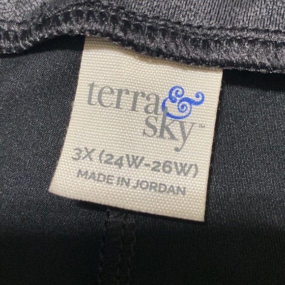 Terra Sky black faux leather leggings in plus size 3XL - Picture 5 of 9